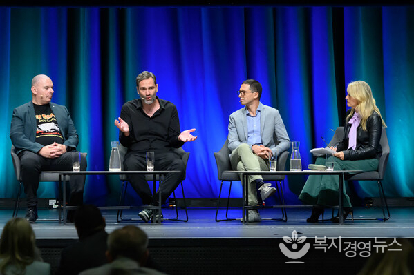 Jan Lambrechts (second from left), Founder & Global Managing Director of Epitome Global, underscores the urgency of ethical AI adoption and workforce reinvention at the 14th World Chambers Congress in Melbourne.