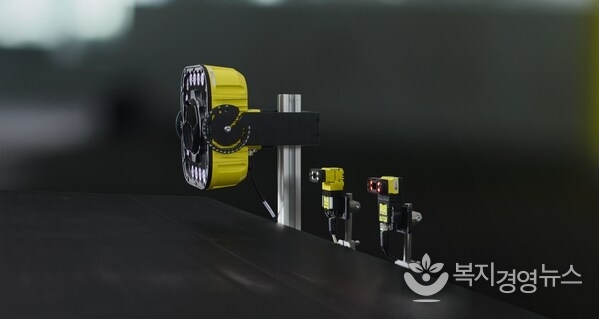 The Cognex SLX logistics devices are ready to take on specific logistics applications.