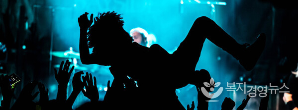 Introducing Living for Live, Live Nation