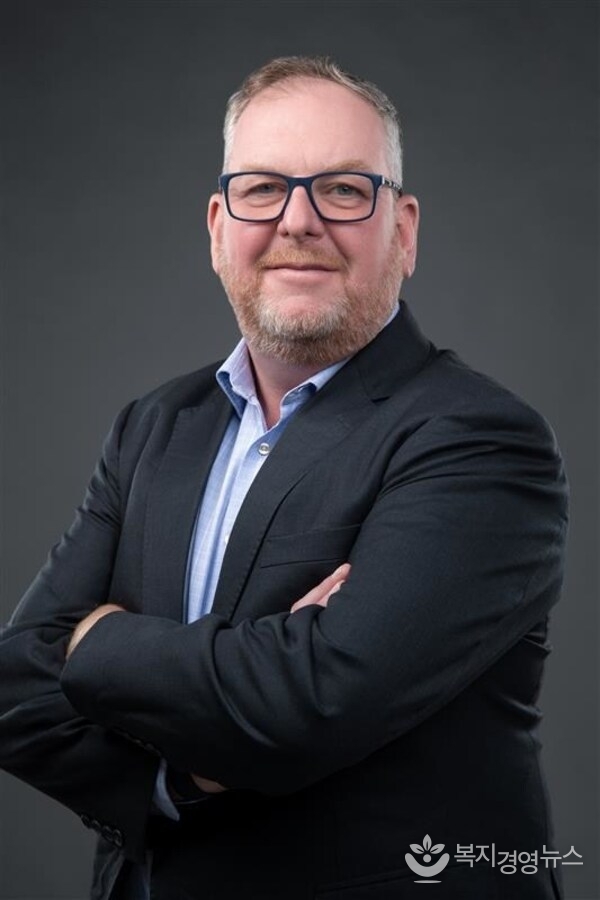 Paul McLoughlin, President - International, Frontline Performance Group