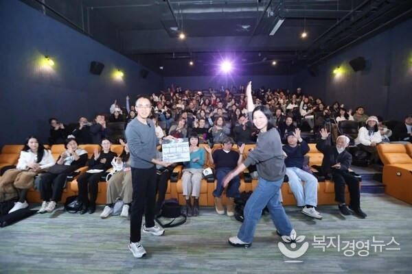 Zhou Yang, Founder and CEO of SmallRig, and Gu Xue, Founder and Director of FamilyLens International Film Festival